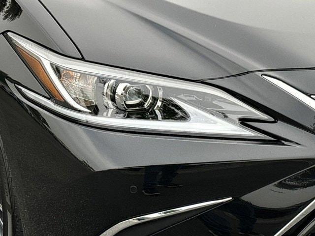 new 2024 Lexus ES 300h car, priced at $47,782