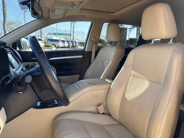 used 2014 Toyota Highlander car, priced at $20,999