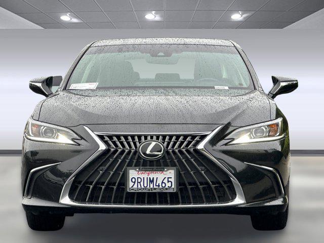 used 2025 Lexus ES 300h car, priced at $40,897