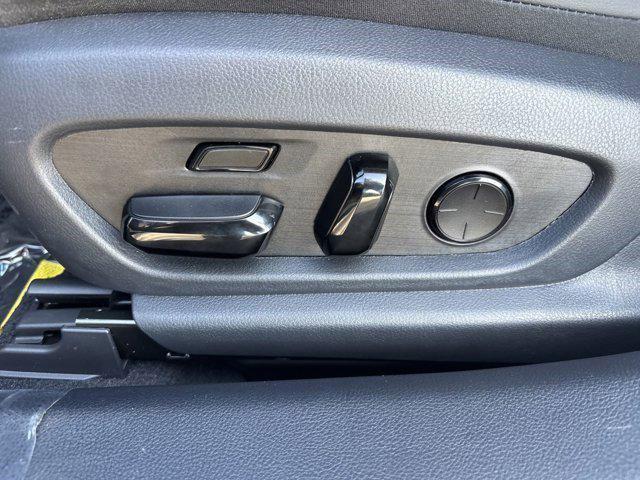 new 2025 Lexus ES 300h car, priced at $58,054