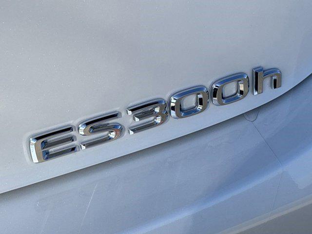 new 2025 Lexus ES 300h car, priced at $58,054
