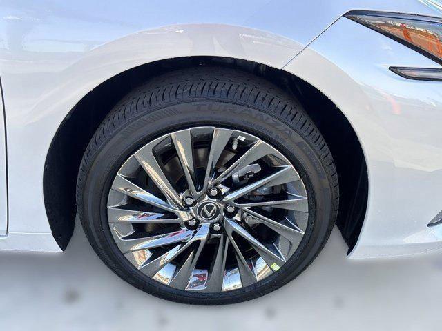 new 2025 Lexus ES 300h car, priced at $58,054