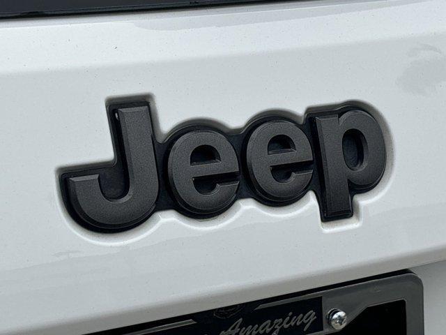 used 2021 Jeep Grand Cherokee car, priced at $26,997