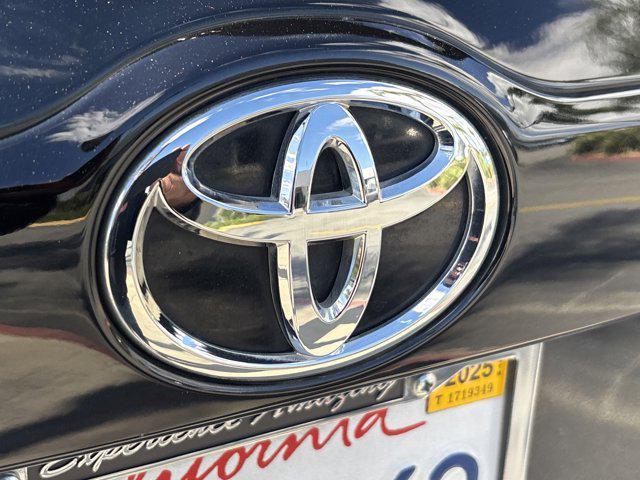 used 2015 Toyota Highlander car, priced at $16,799