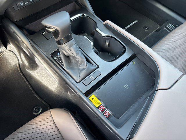 new 2025 Lexus ES 350 car, priced at $50,114