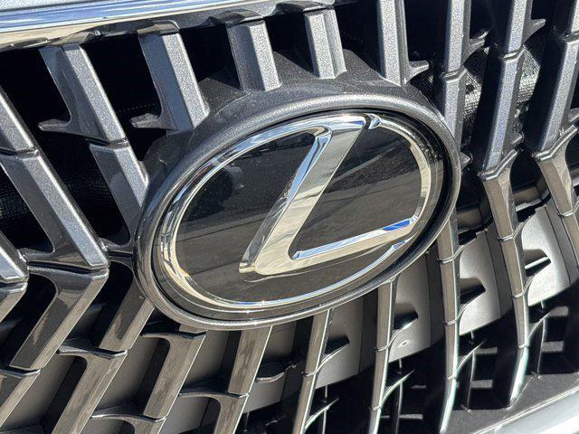 new 2025 Lexus ES 350 car, priced at $50,114