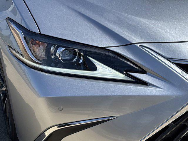 new 2025 Lexus ES 350 car, priced at $50,114
