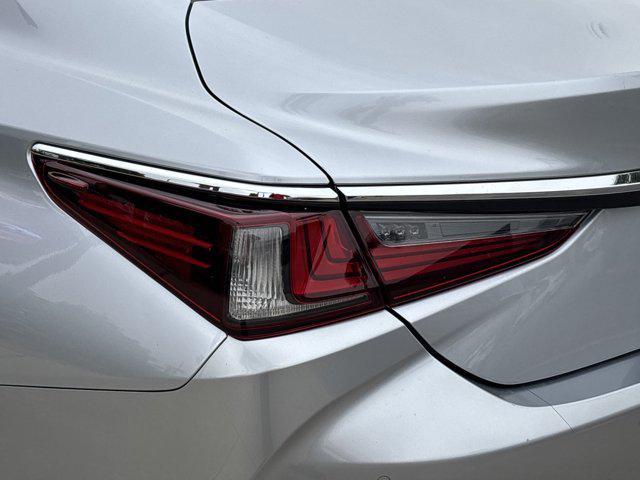 used 2022 Lexus ES 350 car, priced at $34,998