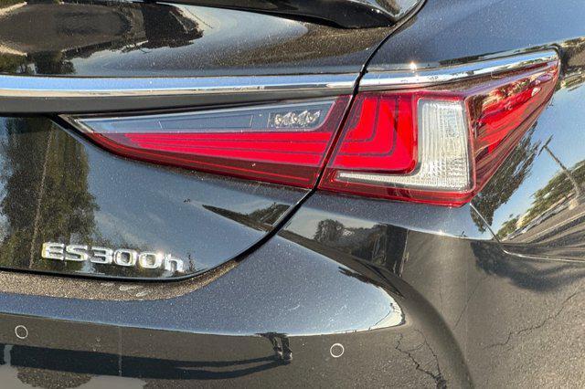 used 2024 Lexus ES 300h car, priced at $42,998
