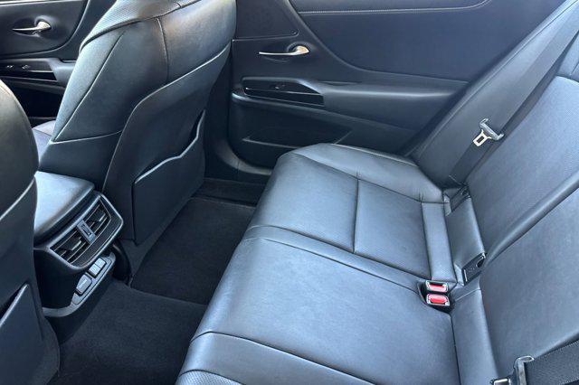 new 2025 Lexus ES 300h car, priced at $48,693