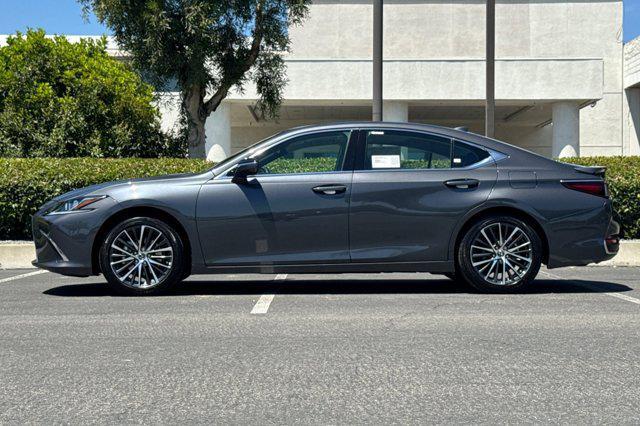 new 2025 Lexus ES 300h car, priced at $48,693