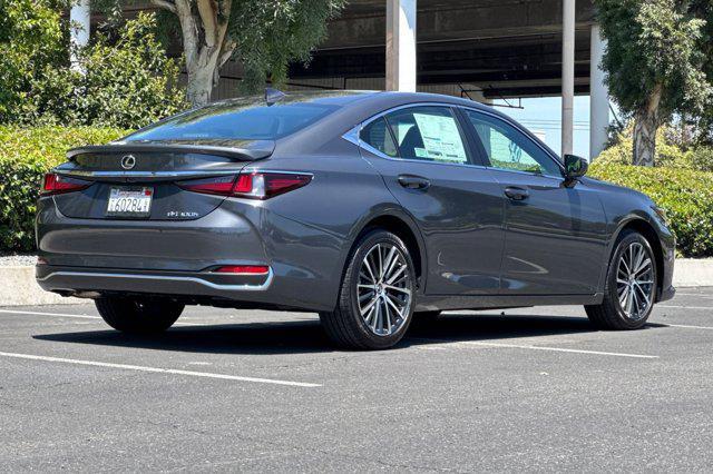 new 2025 Lexus ES 300h car, priced at $48,693