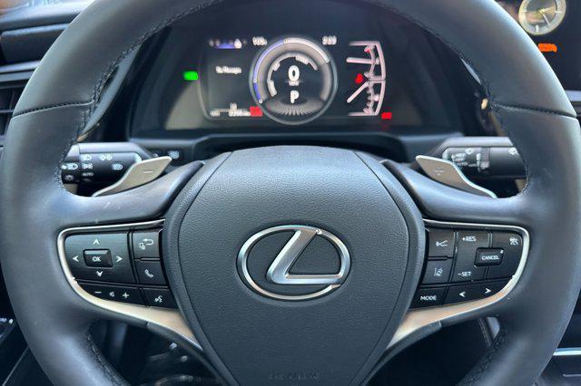 new 2025 Lexus ES 300h car, priced at $48,693