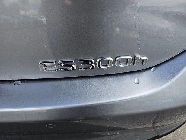 new 2024 Lexus ES 300h car, priced at $46,435