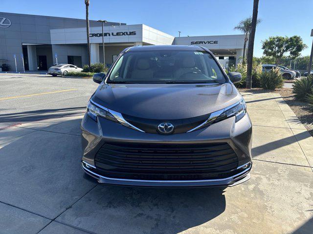 used 2023 Toyota Sienna car, priced at $46,998