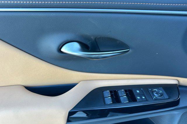 new 2025 Lexus ES 350 car, priced at $44,844