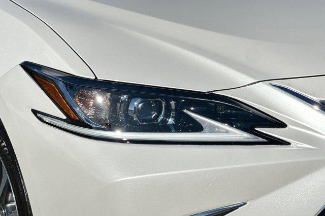 new 2025 Lexus ES 350 car, priced at $44,844