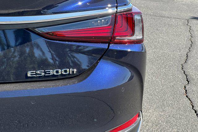 new 2025 Lexus ES 300h car, priced at $48,479