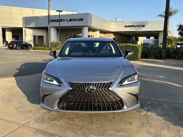 new 2025 Lexus ES 300h car, priced at $51,339