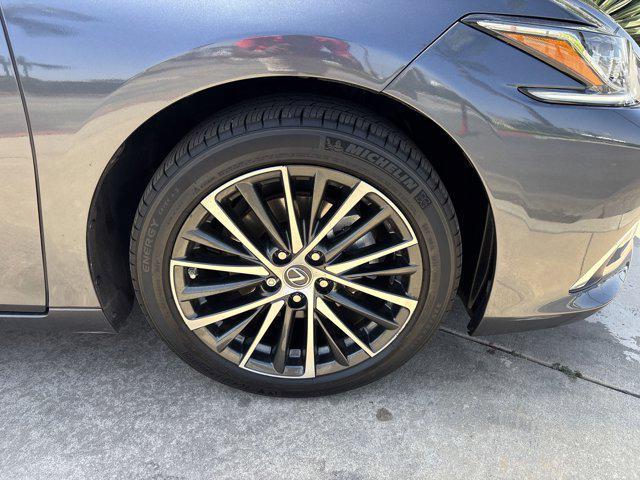 used 2024 Lexus ES 300h car, priced at $39,998