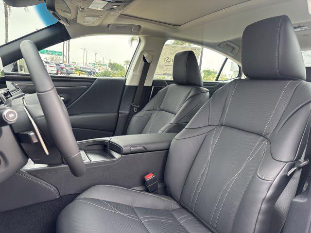 new 2025 Lexus ES 300h car, priced at $56,810