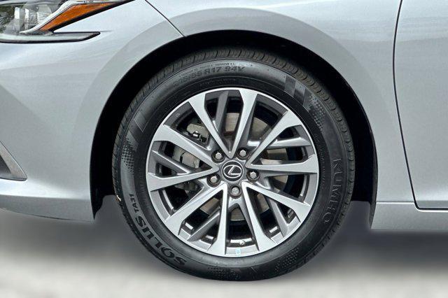 used 2022 Lexus ES 350 car, priced at $32,999