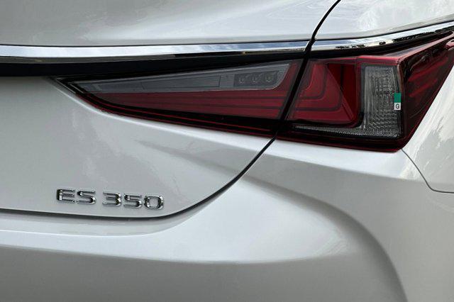 new 2025 Lexus ES 350 car, priced at $44,059