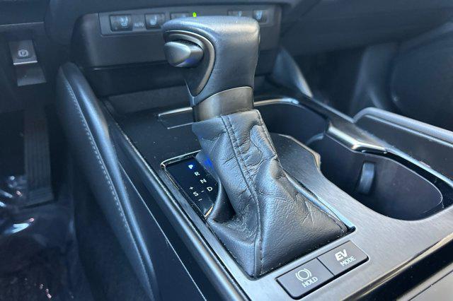 used 2025 Lexus ES 300h car, priced at $42,999