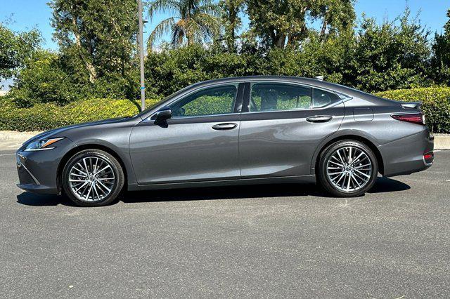 used 2025 Lexus ES 300h car, priced at $42,999