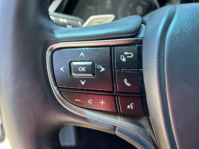 used 2022 Lexus ES 300h car, priced at $31,999