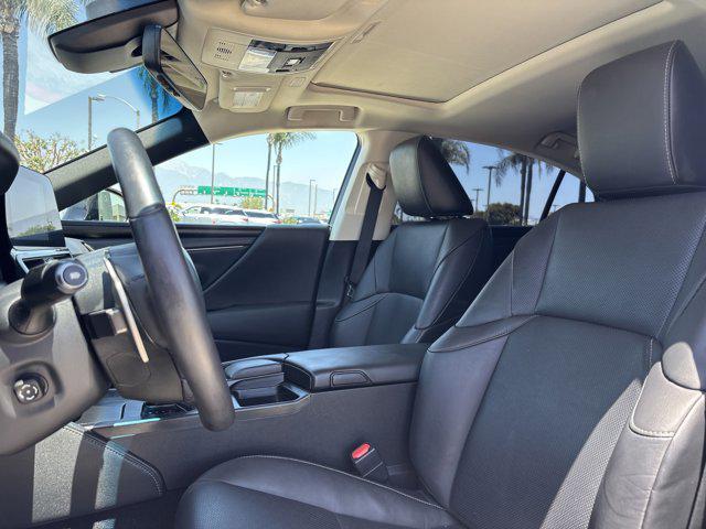 used 2022 Lexus ES 300h car, priced at $31,999