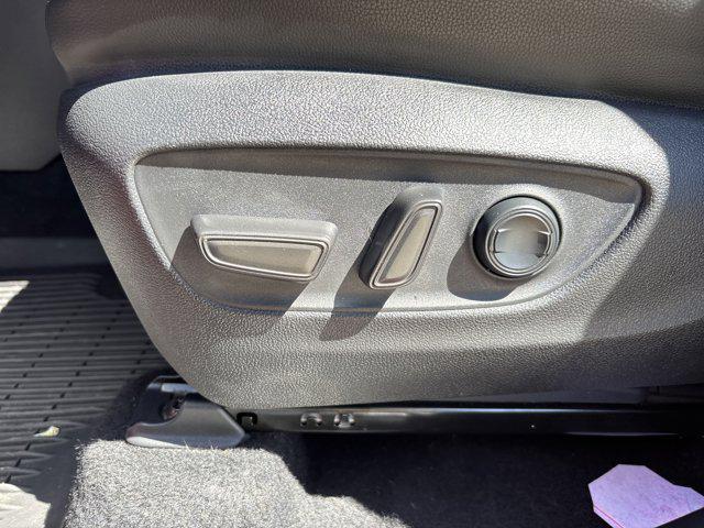 used 2021 Toyota Highlander car, priced at $31,998