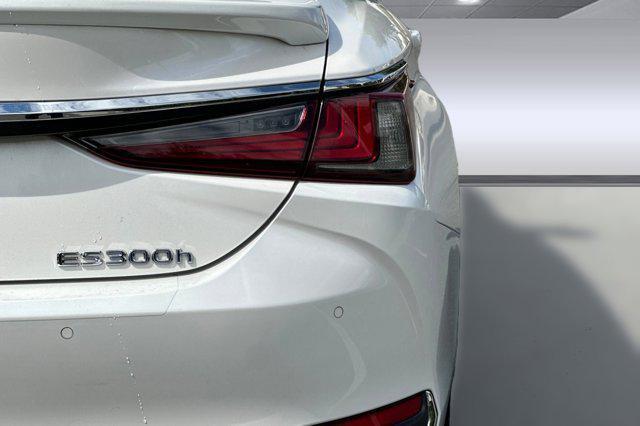 used 2021 Lexus ES 300h car, priced at $28,996
