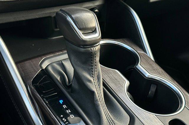 used 2021 Toyota Highlander Hybrid car, priced at $32,499