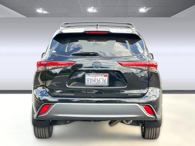 used 2021 Toyota Highlander Hybrid car, priced at $32,499