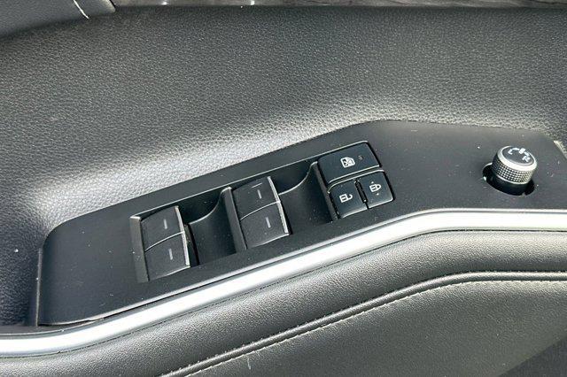 used 2021 Toyota Highlander Hybrid car, priced at $32,499