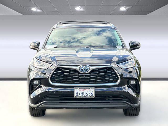 used 2021 Toyota Highlander Hybrid car, priced at $32,499