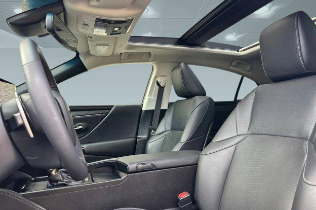 used 2024 Lexus ES 350 car, priced at $38,998
