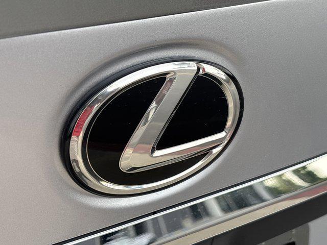 new 2025 Lexus ES 300h car, priced at $51,450