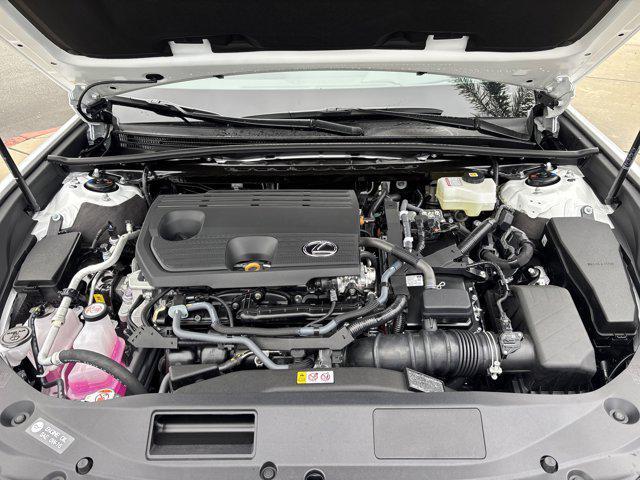 new 2025 Lexus ES 300h car, priced at $50,524