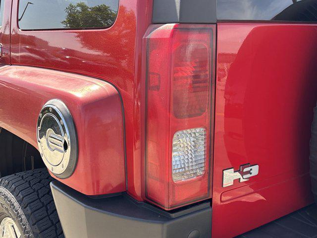 used 2008 Hummer H3 car, priced at $9,688