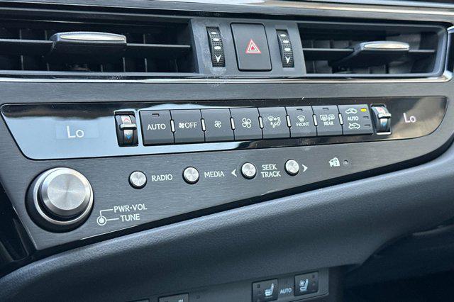 new 2025 Lexus ES 350 car, priced at $48,105