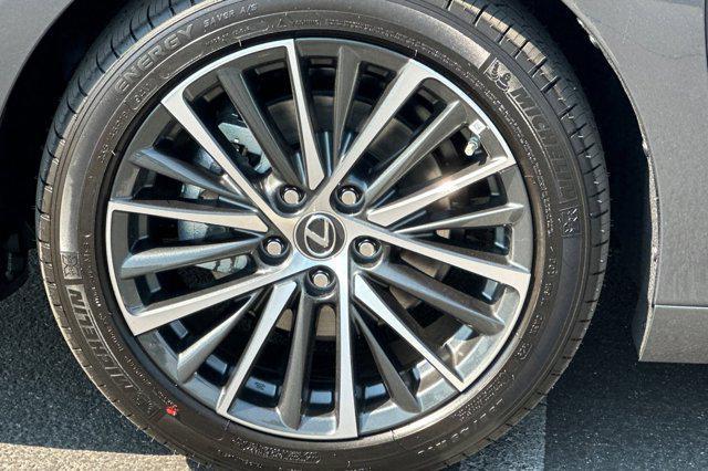 new 2025 Lexus ES 350 car, priced at $48,105