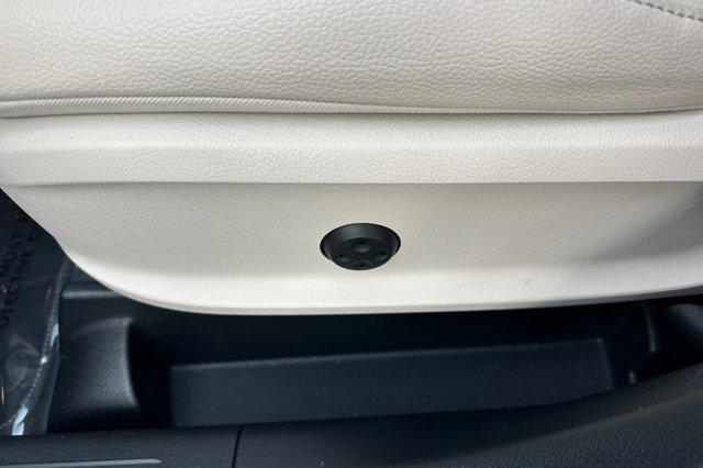 used 2021 Mercedes-Benz GLB 250 car, priced at $26,999