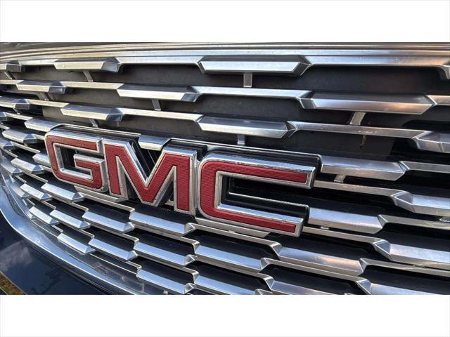 used 2018 GMC Yukon XL car, priced at $30,487