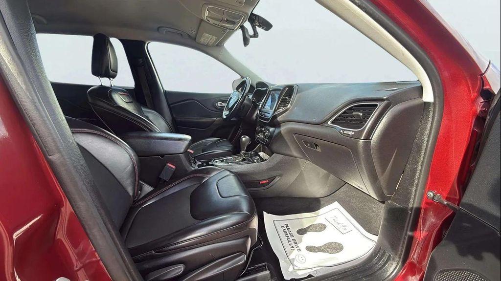 used 2019 Jeep Cherokee car, priced at $15,988