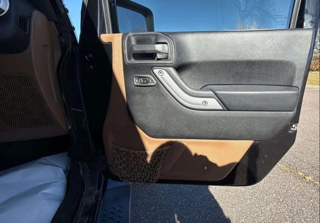 used 2014 Jeep Wrangler Unlimited car, priced at $15,500