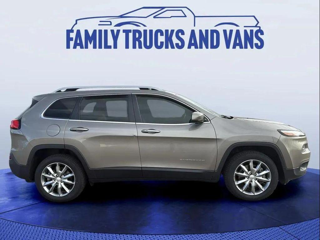 used 2018 Jeep Cherokee car, priced at $15,988