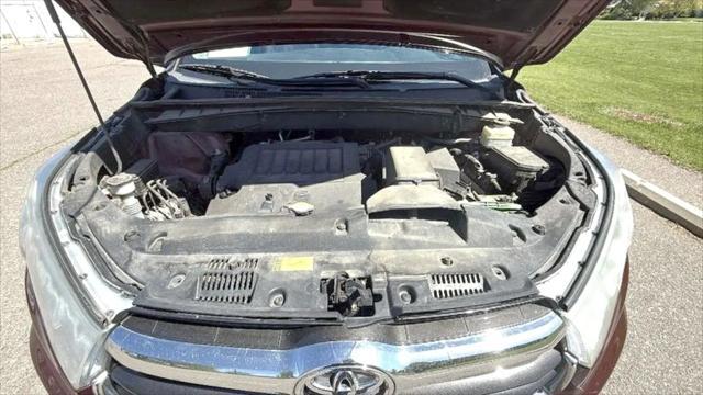 used 2015 Toyota Highlander car, priced at $17,988