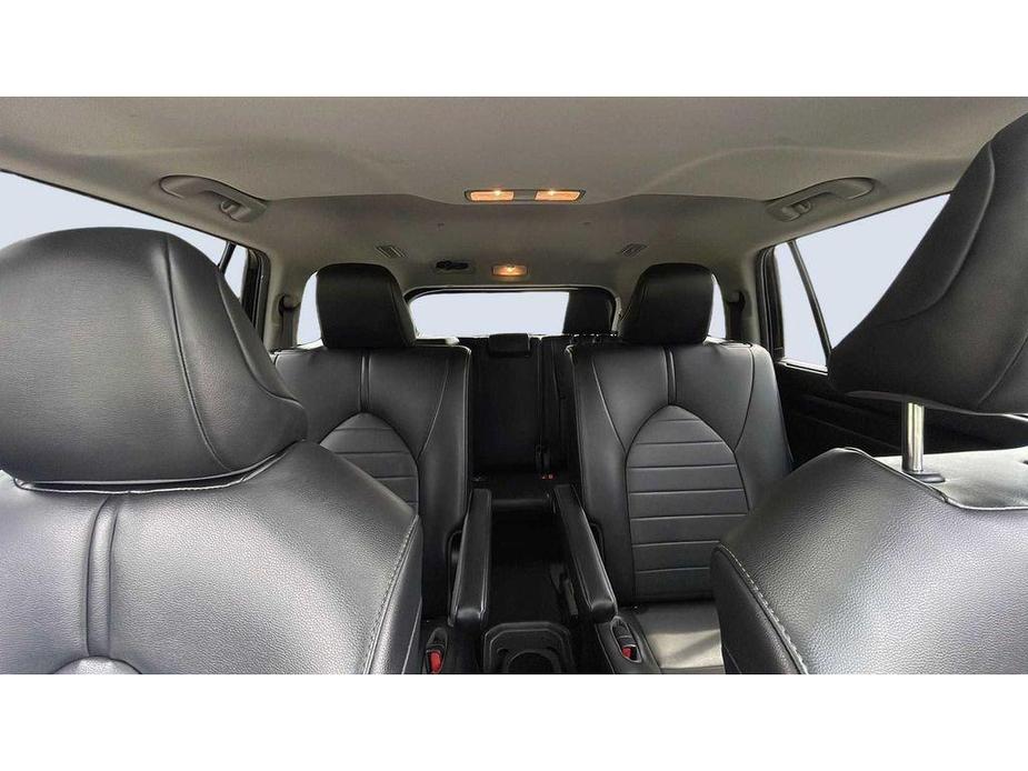 used 2021 Toyota Highlander car, priced at $31,487